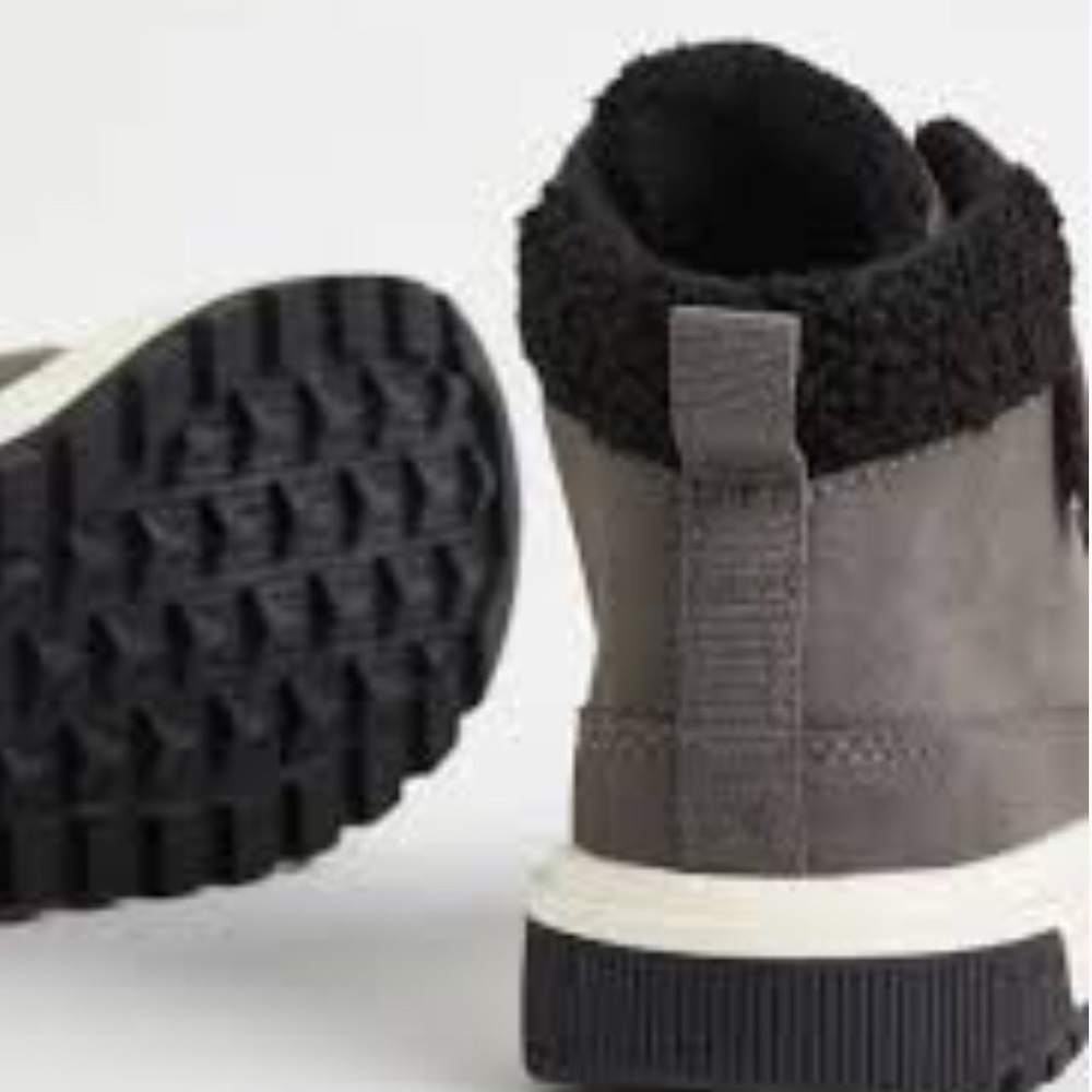 H&M boys Sz 2.5/34 warm lined hi top boot sneaker - Picture 3 of 14
